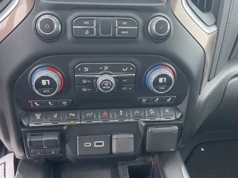 Used 2023 Chevrolet Silverado 3500 High Country image 19