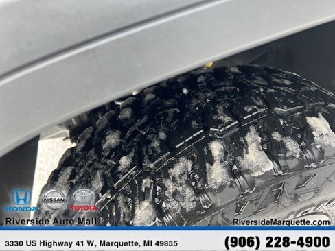 Used 2025 GMC Sierra 1500 AT4 w/ AT4 Preferred Package image 12