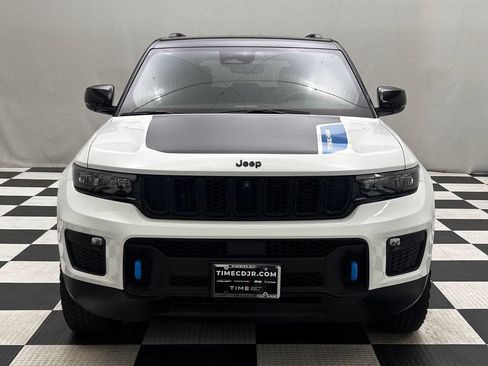 Used 2023 Jeep Grand Cherokee Trailhawk AWD/4WD image 3