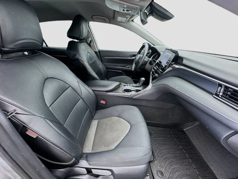 Used 2024 Toyota Camry LE FWD image 18