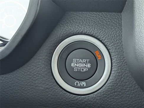 New 2026 RAM 1500 4x4 Crew Cab image 27