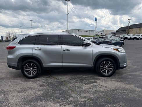 Used 2019 Toyota Highlander XLE image 6