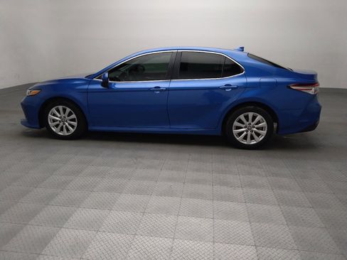 Used 2020 Toyota Camry LE FWD image 3