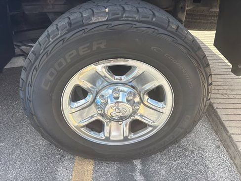 Used 2015 RAM 2500 Tradesman w/ Chrome Appearance Group AWD/4WD image 9