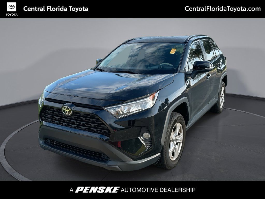 Used 2021 Toyota RAV4 XLE FWD image 1