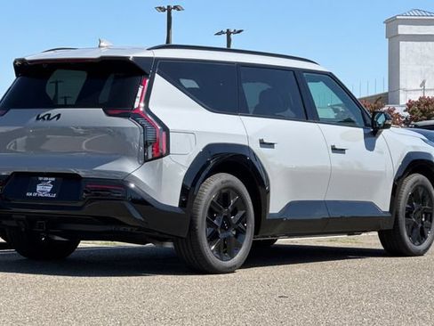 New 2026 Kia EV9 Land w/ Nightfall Edition Package AWD/4WD image 5