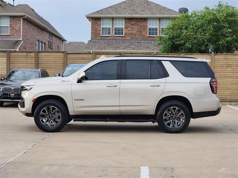 Used 2023 Chevrolet Tahoe Z71 w/ Luxury Package AWD/4WD image 13