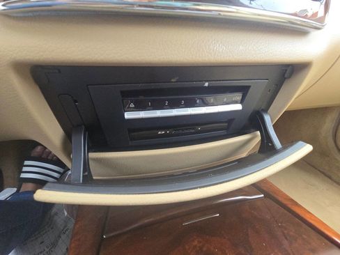 Used 2013 Mercedes-Benz S 550 4MATIC image 57