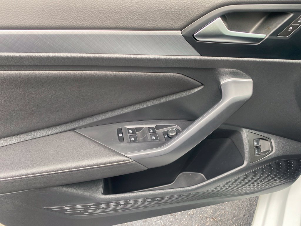 Used 2024 Volkswagen Jetta SE w/ Panoramic Sunroof Package FWD image 6