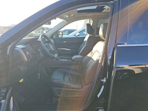 Certified 2024 Nissan Pathfinder Platinum w/ Cargo Package image 5