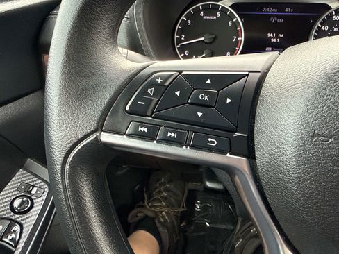 Used 2024 Nissan Sentra SV FWD image 24