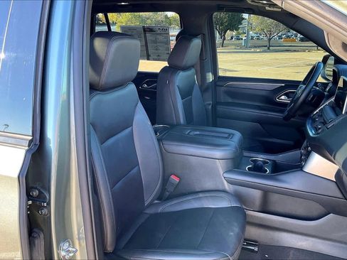 Used 2023 Chevrolet Tahoe Z71 w/ Luxury Package image 13