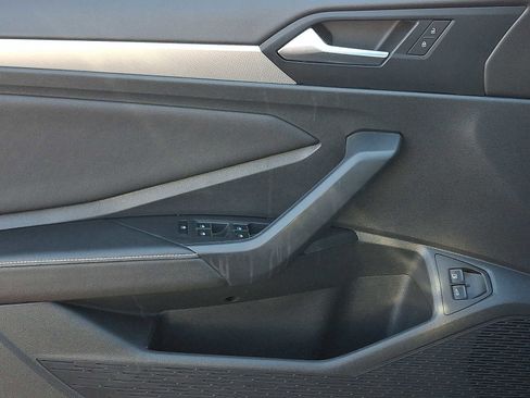 Used 2024 Volkswagen Jetta Sport image 12