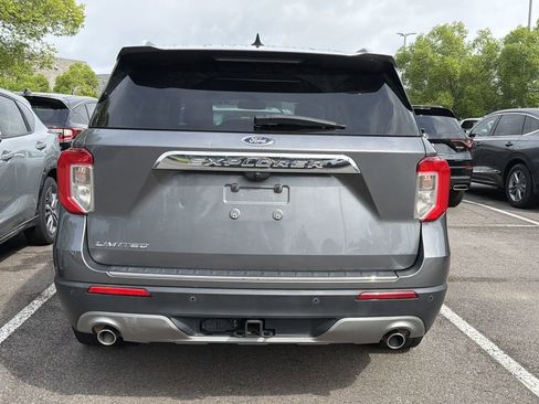 Used 2022 Ford Explorer Limited w/ Equipment Group 301A RWD image 4