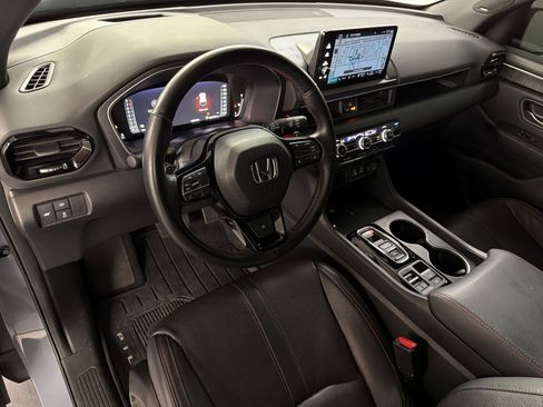 Certified 2025 Honda Pilot Black Edition image 4