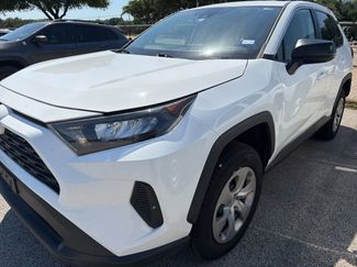 Used 2022 Toyota RAV4 LE FWD video 1