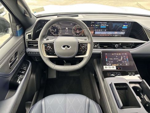 New 2026 INFINITI QX80 4WD image 7
