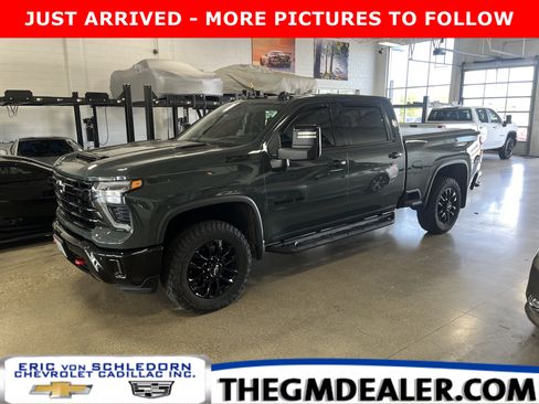 Used 2025 Chevrolet Silverado 3500 LTZ w/ LTZ Plus Package AWD/4WD image 1