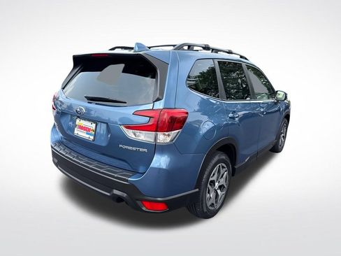 Used 2022 Subaru Forester Premium w/ Popular Package #3 AWD/4WD image 5