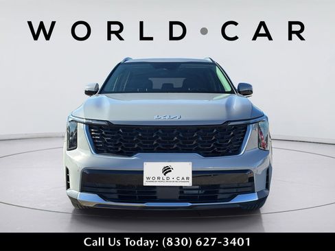 Certified 2025 Kia Sorento S image 9