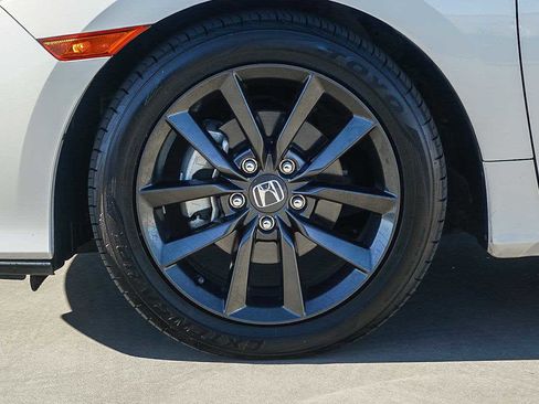 Used 2020 Honda Civic EX image 9