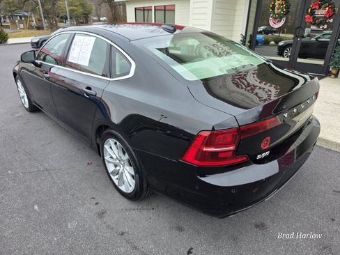 Used 2018 Volvo S90 T6 Momentum w/ Convenience Package image 7