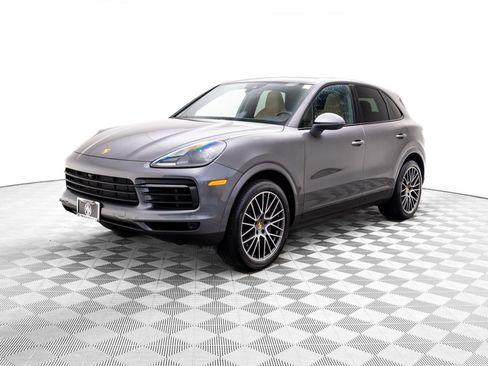 Certified 2023 Porsche Cayenne image 1