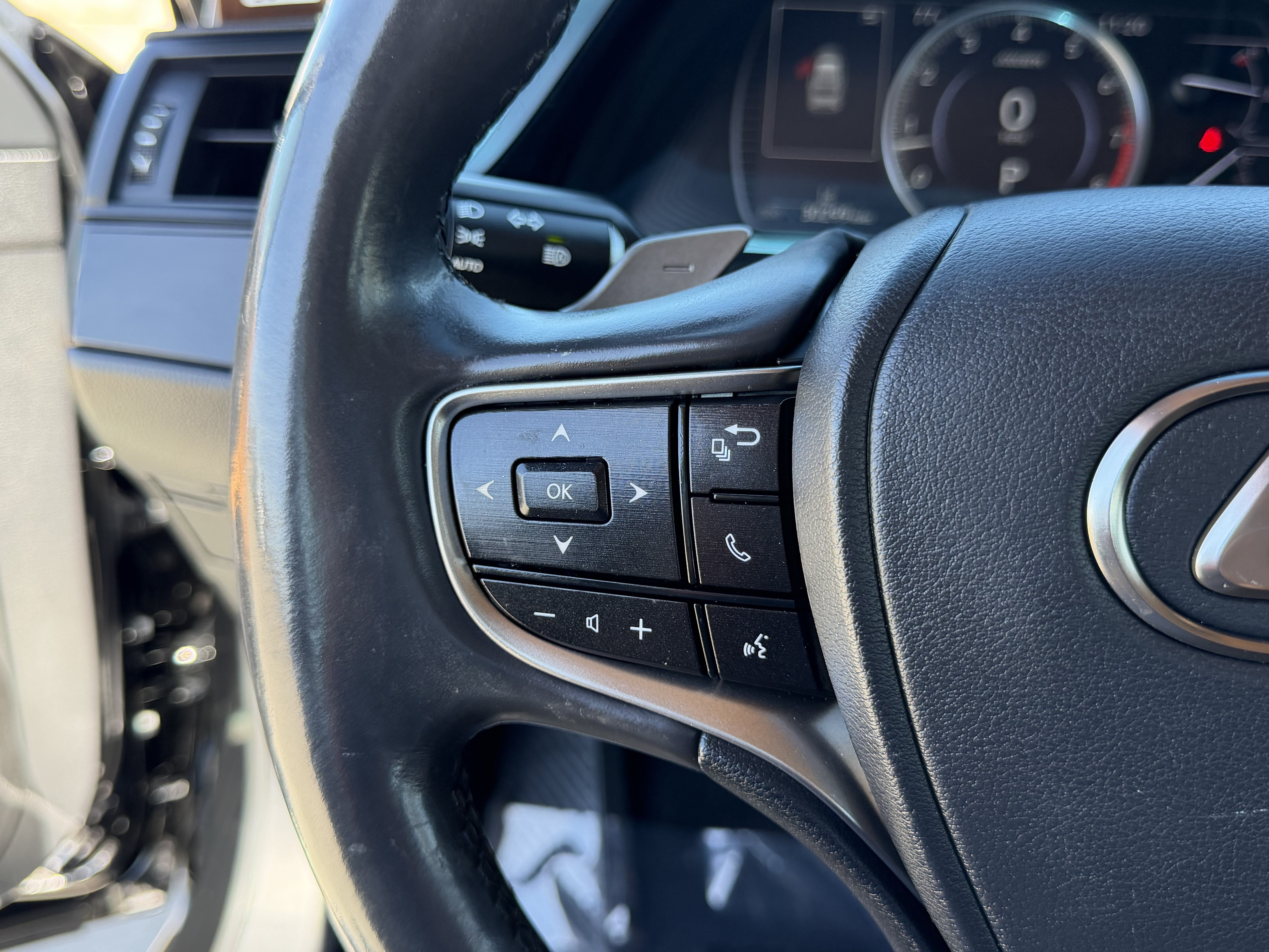 Certified 2023 Lexus ES 350 w/ Premium Package FWD image 24