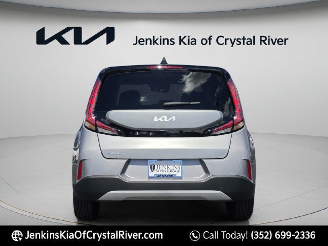 Used 2025 Kia Soul LX FWD image 8