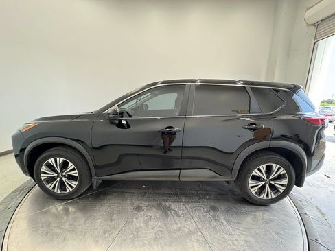 Used 2022 Nissan Rogue SV FWD image 15