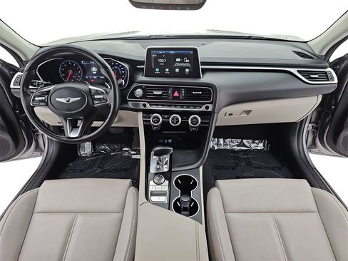Used 2021 Genesis G70 2.0T image 11