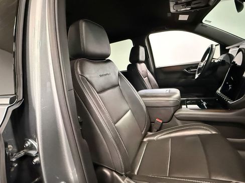 Used 2025 GMC Yukon XL Denali AWD/4WD image 63