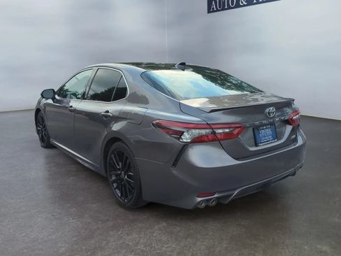 Used 2021 Toyota Camry XSE FWD image 9