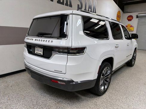 Used 2022 Jeep Grand Wagoneer Series III w/ Rear Seat Video Group 1 image 38