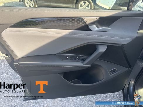 Used 2025 Volkswagen Tiguan SE R-Line AWD/4WD image 19