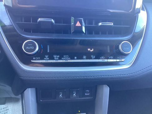 Certified 2023 Toyota Corolla Cross XLE w/ Convenience Package image 38