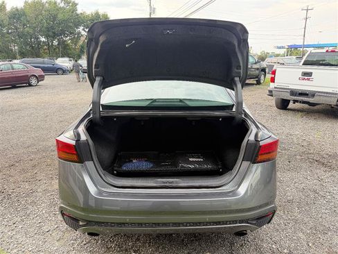 Used 2020 Nissan Altima 2.0 Platinum FWD image 5