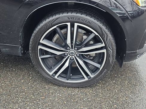 Used 2020 Volvo XC60 T6 R-Design w/ Protection Package Premier AWD/4WD image 10
