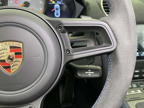 Certified 2025 Porsche 718 Cayman GT4 RS RWD image 34