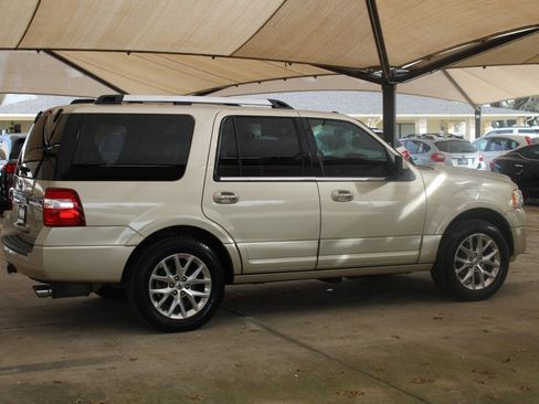 Used 2017 Ford Expedition Limited w/ Equipment Group 301A image 15