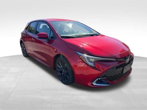Used 2025 Toyota Corolla XSE FWD image 8