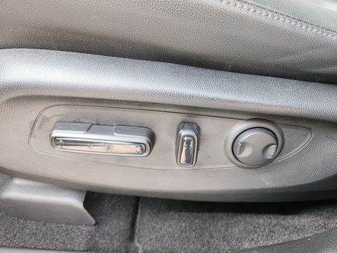 Used 2023 Honda CR-V EX-L image 17