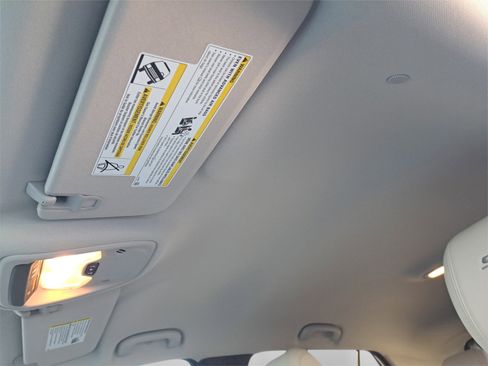 Certified 2025 Buick Encore GX Sport Touring w/ Advanced Technology Package image 11