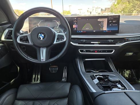 Used 2023 BMW X7 xDrive40i w/ M Sport Package AWD/4WD image 26