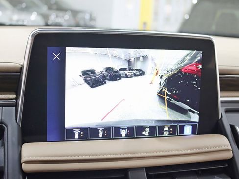 Used 2024 Chevrolet Suburban Premier w/ Premium Package image 23