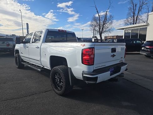 Used 2018 Chevrolet Silverado 2500 High Country w/ Duramax Plus Package image 7