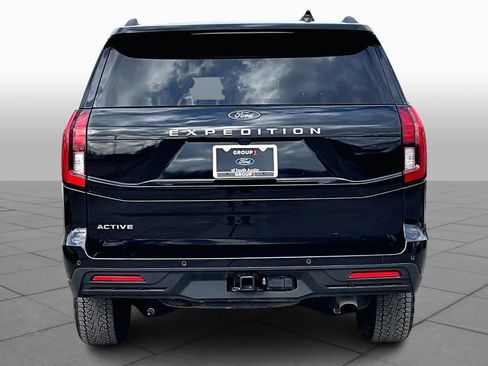 Used 2025 Ford Expedition Active image 9
