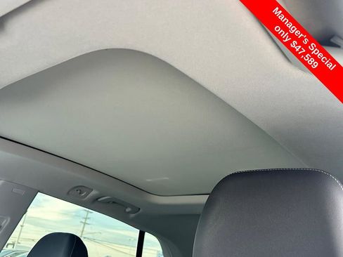 Used 2023 Audi Q8 Premium Plus image 15