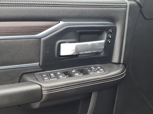 Used 2025 RAM 2500 Laramie w/ Night Edition image 4