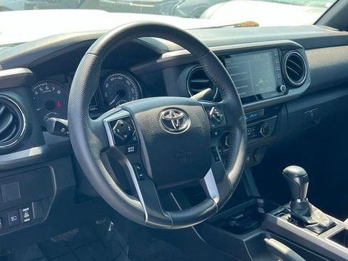 Used 2021 Toyota Tacoma TRD Sport w/ Technology Package AWD/4WD image 13